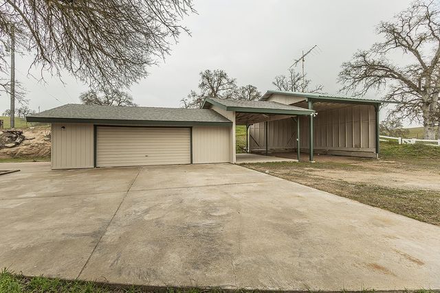 10562 Millerton Road, Clovis, CA 93619