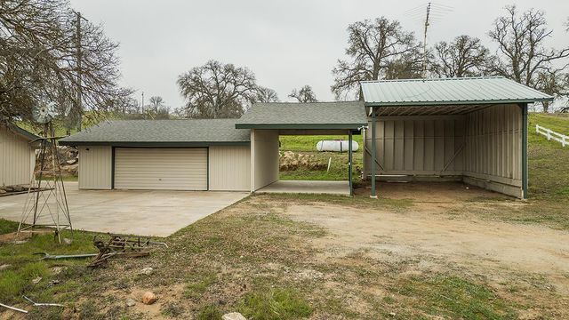 10562 Millerton Road, Clovis, CA 93619