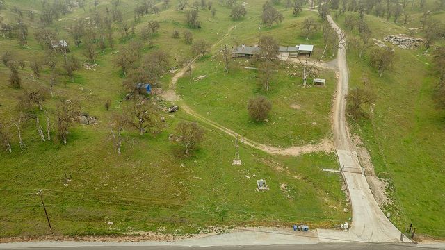 10562 Millerton Road, Clovis, CA 93619