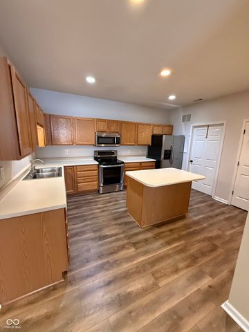 6981 Park Square Drive C, Avon, IN 46123