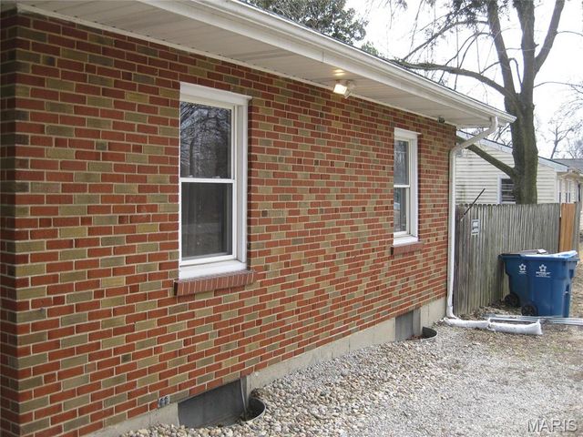 1366 Trampe Avenue, St Louis, MO 63138