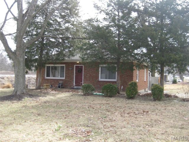 1366 Trampe Avenue, St Louis, MO 63138