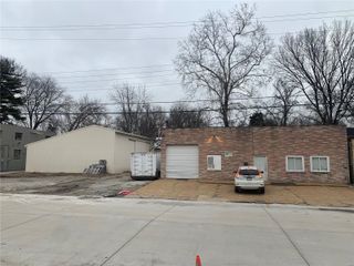 6138 Madison Avenue, St Louis, MO 63134