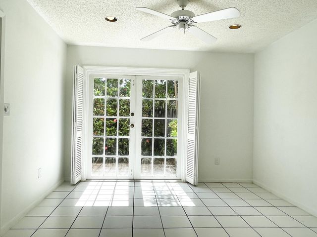 5851 Bristol Lane, Davie, FL 33331