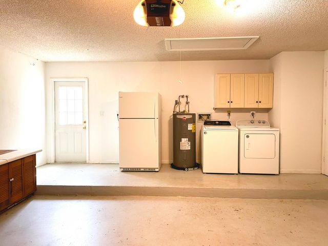 5851 Bristol Lane, Davie, FL 33331