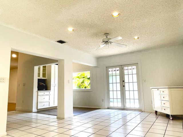5851 Bristol Lane, Davie, FL 33331