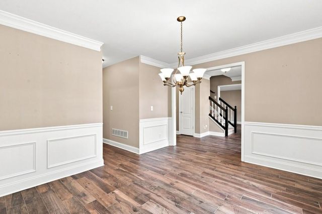 5719 Fairwood Drive NW, Acworth, GA 30101