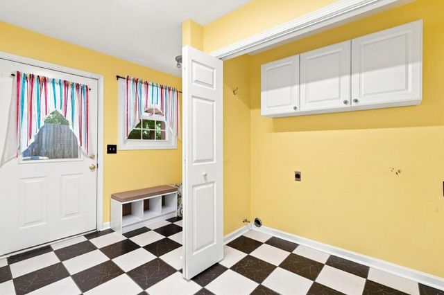 5719 Fairwood Drive NW, Acworth, GA 30101