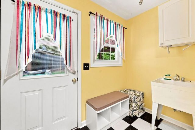 5719 Fairwood Drive NW, Acworth, GA 30101