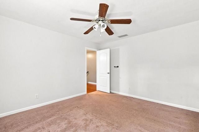 5719 Fairwood Drive NW, Acworth, GA 30101