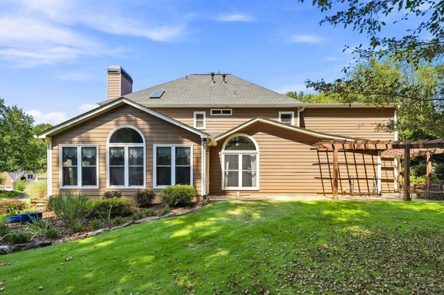 5719 Fairwood Drive NW, Acworth, GA 30101
