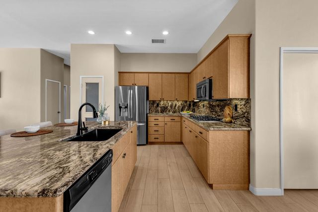 75840 Sarazen Way, Palm Desert, CA 92211