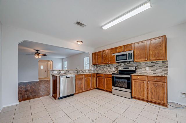 1335 Kane Court, Rosenberg, TX 77471