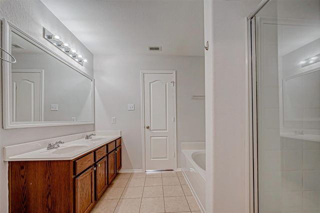 1335 Kane Court, Rosenberg, TX 77471