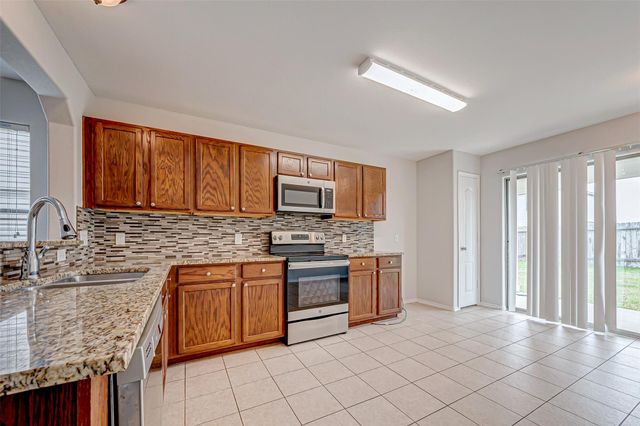 1335 Kane Court, Rosenberg, TX 77471