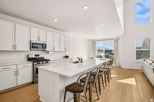 3246 S GREYHOUND RD, Saratoga Springs, UT 84045