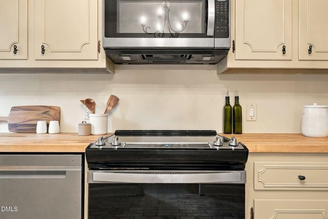 203 N Estes Drive, Chapel Hill, NC 27514