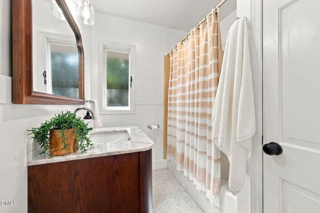 203 N Estes Drive, Chapel Hill, NC 27514