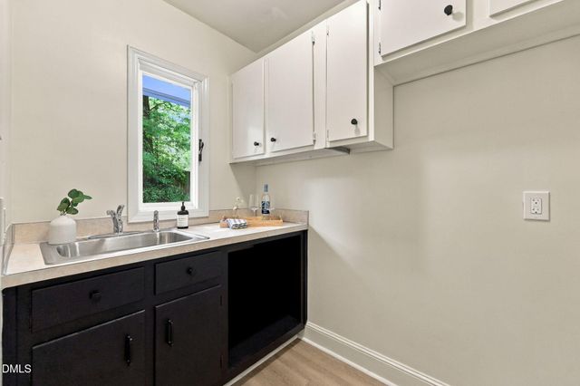 203 N Estes Drive, Chapel Hill, NC 27514