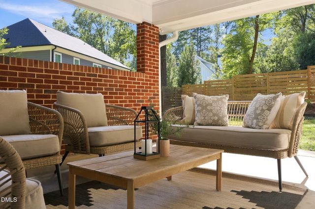 203 N Estes Drive, Chapel Hill, NC 27514
