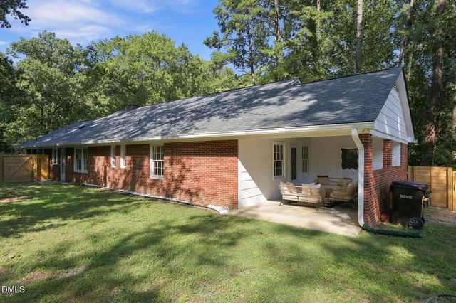 203 N Estes Drive, Chapel Hill, NC 27514