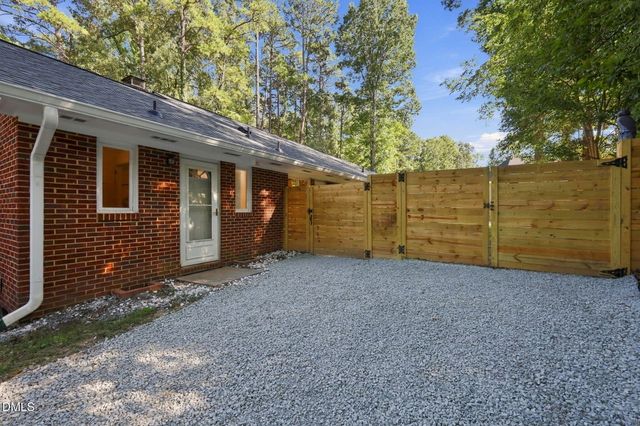 203 N Estes Drive, Chapel Hill, NC 27514