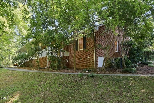 203 N Estes Drive, Chapel Hill, NC 27514