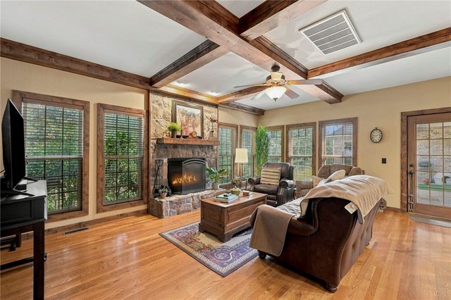 10822 Millstead Lane, Bentonville, AR 72712
