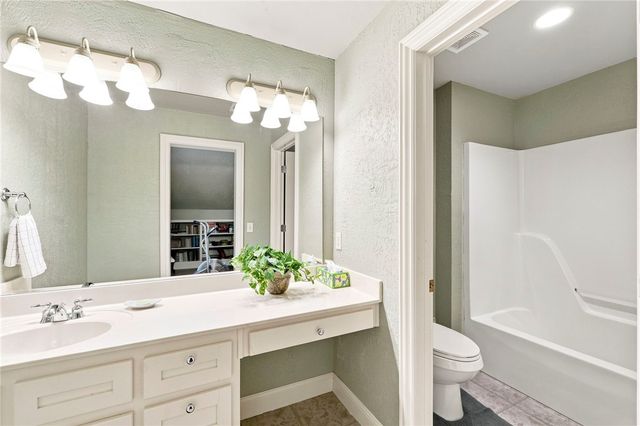 10822 Millstead Lane, Bentonville, AR 72712