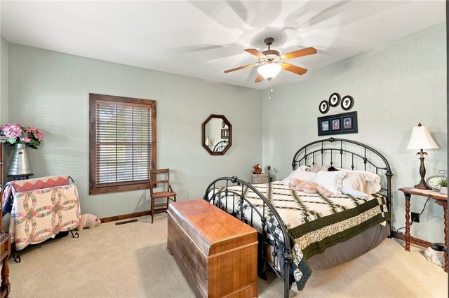 10822 Millstead Lane, Bentonville, AR 72712