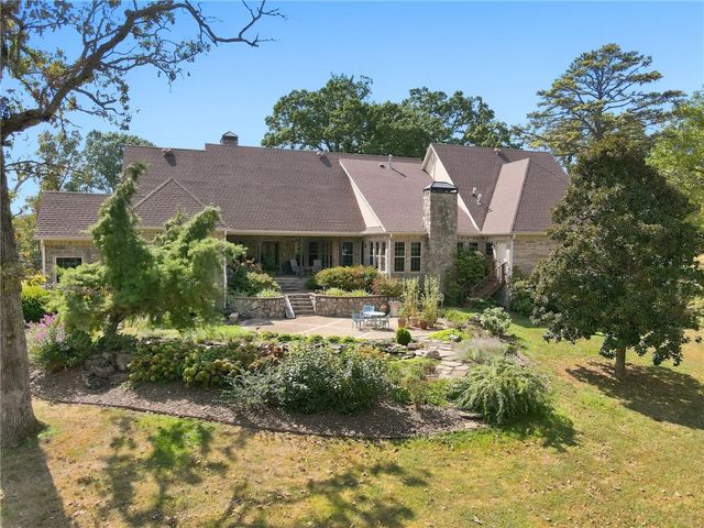 10822 Millstead Lane, Bentonville, AR 72712