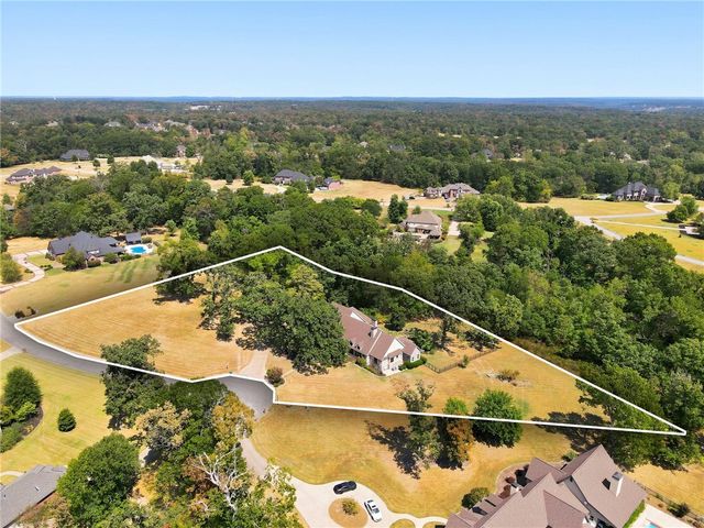 10822 Millstead Lane, Bentonville, AR 72712