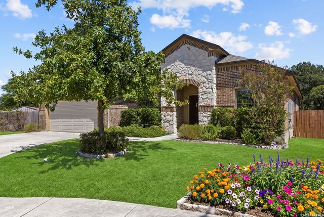 108 WINDSOR DR, Boerne, TX 78006