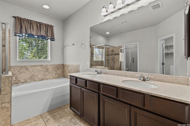 108 WINDSOR DR, Boerne, TX 78006