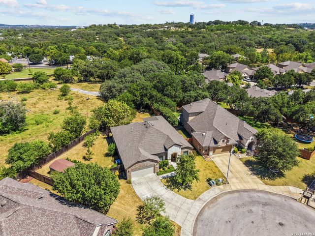 108 WINDSOR DR, Boerne, TX 78006