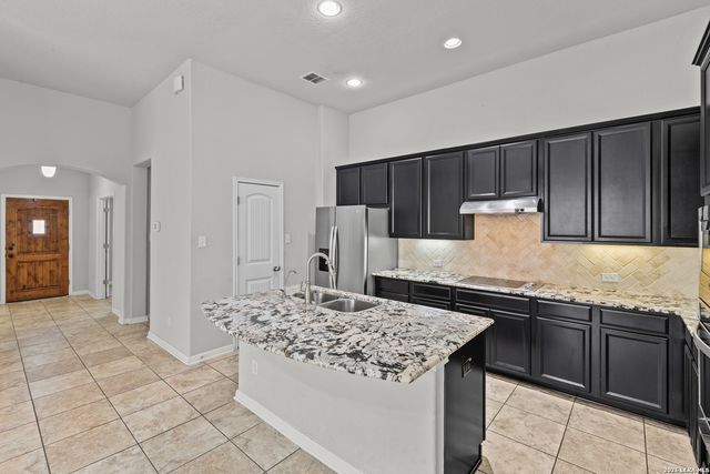 108 WINDSOR DR, Boerne, TX 78006