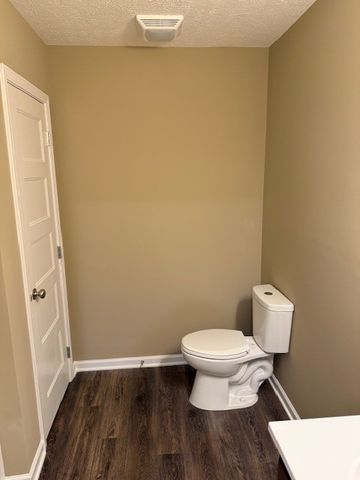 740 Kings Ln Apt A4, Tullahoma, TN 37388
