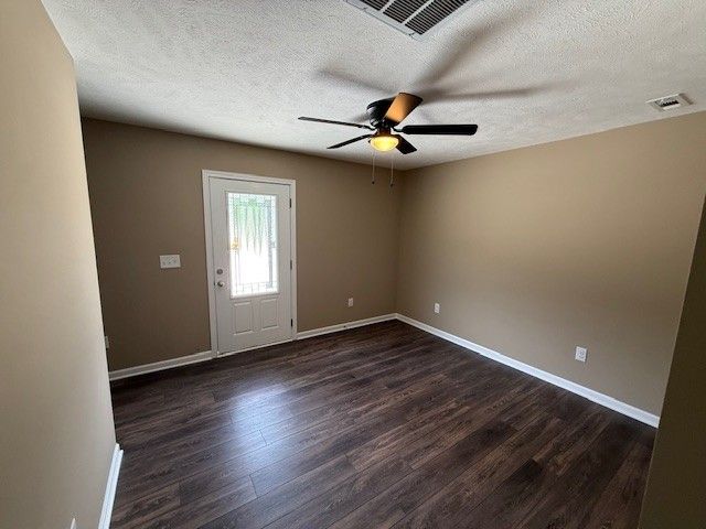 740 Kings Ln Apt A4, Tullahoma, TN 37388