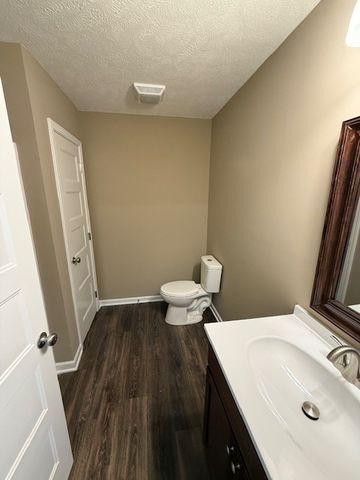 740 Kings Ln Apt A4, Tullahoma, TN 37388