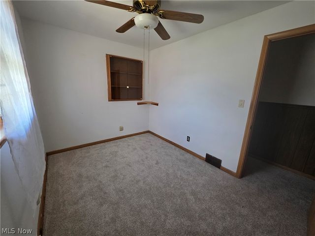 510 W Maplewood Avenue, Struthers, OH 44471