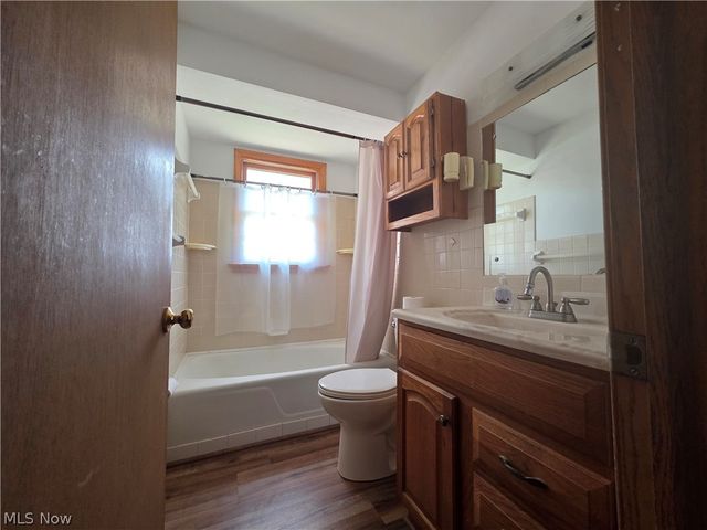 510 W Maplewood Avenue, Struthers, OH 44471