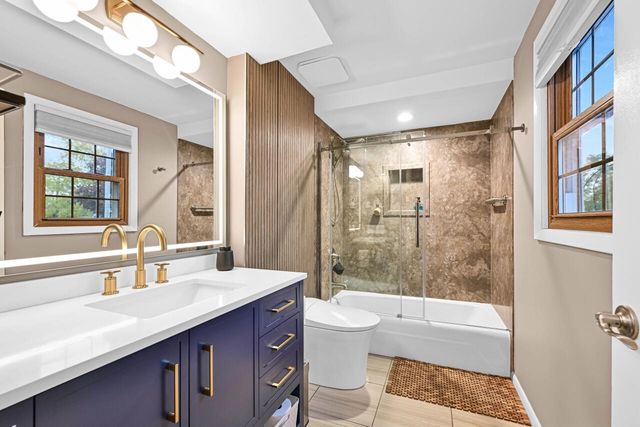 641 W Fairy Chasm ROAD, Bayside, WI 53217