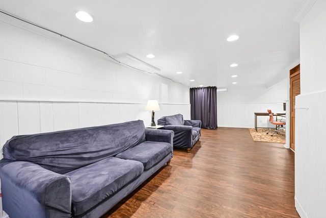 641 W Fairy Chasm ROAD, Bayside, WI 53217