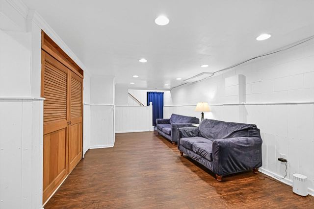 641 W Fairy Chasm ROAD, Bayside, WI 53217