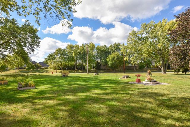 641 W Fairy Chasm ROAD, Bayside, WI 53217