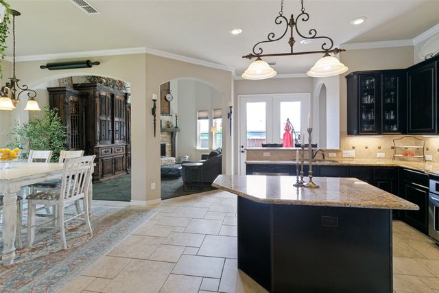 11901 Drummond Lane, Fort Worth, TX 76108