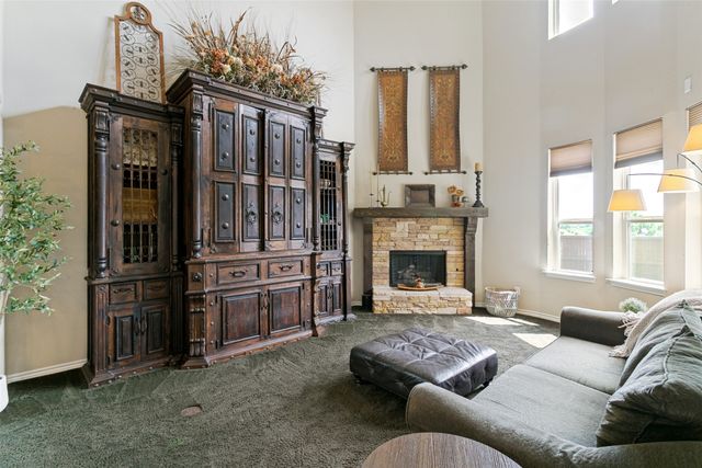11901 Drummond Lane, Fort Worth, TX 76108