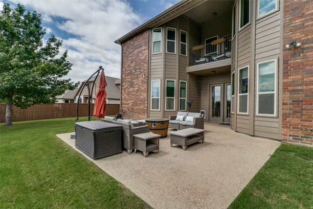 11901 Drummond Lane, Fort Worth, TX 76108