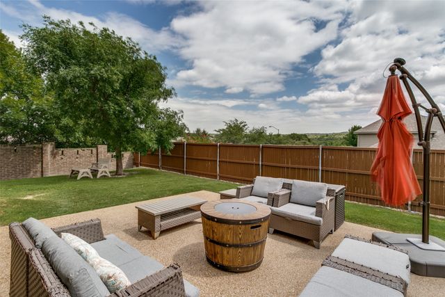 11901 Drummond Lane, Fort Worth, TX 76108