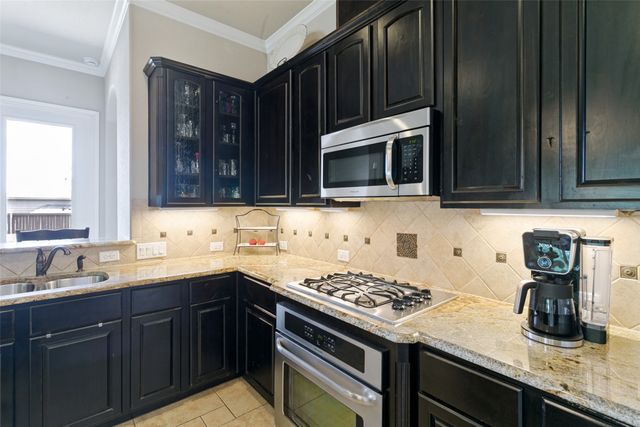 11901 Drummond Lane, Fort Worth, TX 76108